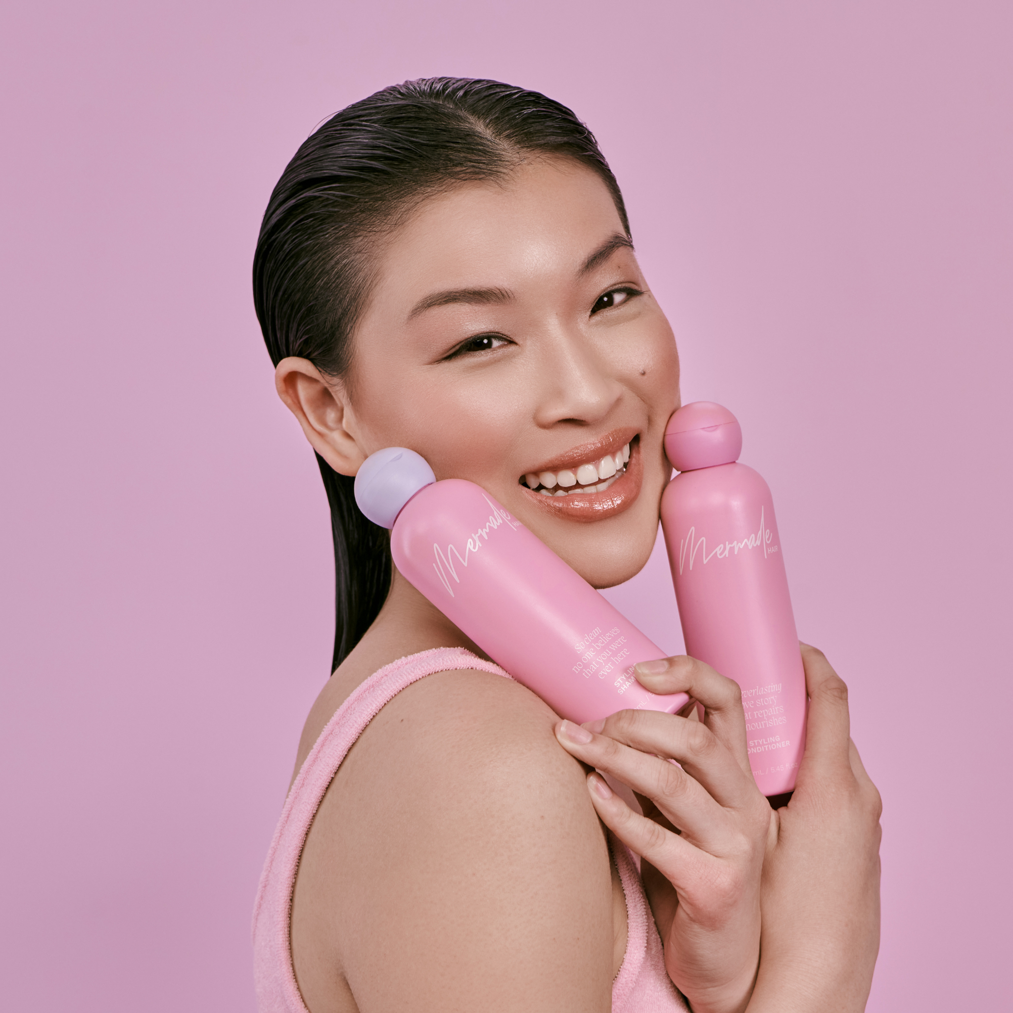 Model using the Styling Conditioner 250mL
